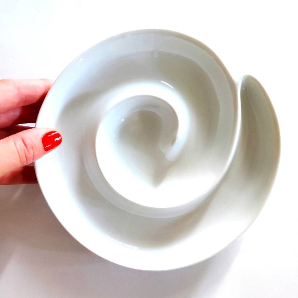 Crate&Barrel :: small candy dish, serving dish, nautical